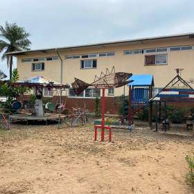 Construcción de una escuela de hostelería en Bureh